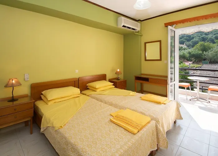 Remezzo 3* Sami (Kefalonia)