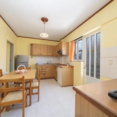 Remezzo Aparthotel Sami (Kefalonia)