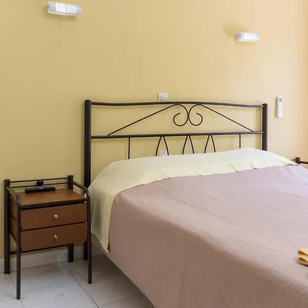 Remezzo 3* Sami (Kefalonia)