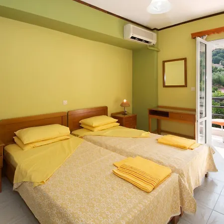 Remezzo 3* Sami (Kefalonia)