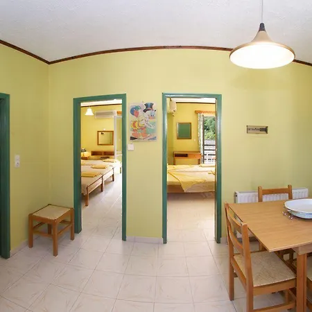 Remezzo 3* Sami (Kefalonia)